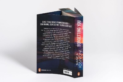 Buchcover und Innenansicht für das Buch: Hunters - Forgetting You
