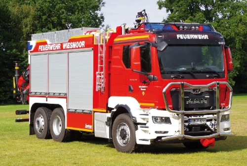Buchcover und Innenansicht für das Buch: Feuerwehrfahrzeuge auf MAN 3