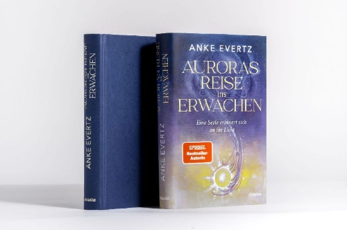 Buchcover und Innenansicht für das Buch: Auroras Reise ins Erwachen