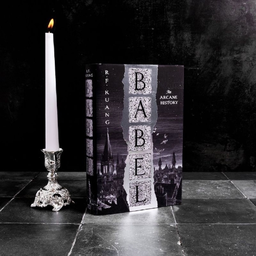 Buchcover und Innenansicht für das Buch: Babel