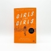Buchcover und Innenansicht für das Buch: Girls Like Girls