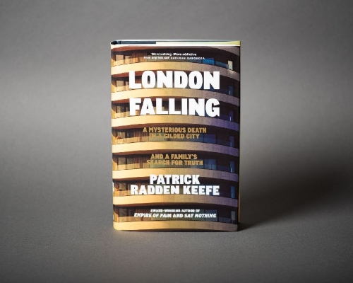 Buchcover und Innenansicht für das Buch: London Falling