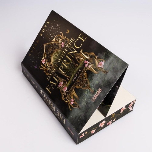 Buchcover und Innenansicht für das Buch: A Dance with the Fae Prince