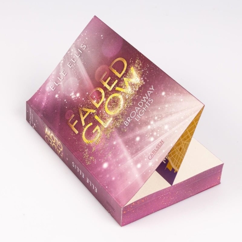 Buchcover und Innenansicht für das Buch: Broadway Lights 2: Faded Glow