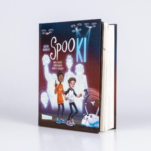Buchcover und Innenansicht für das Buch: SpooKI: Den Geist aufgeben gibt's nicht!