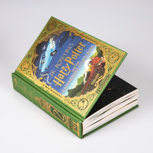 Buchcover und Innenansicht für das Buch: Harry Potter and the Chamber of Secrets