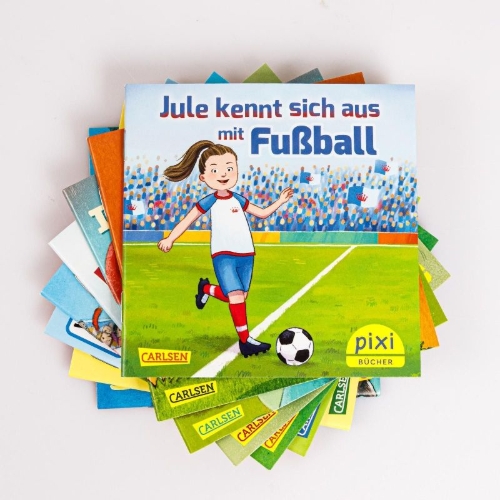 Buchcover und Innenansicht für das Buch: Pixi-8er-Set 310: Pixi im Fußballfieber (8x1 Exemplar)