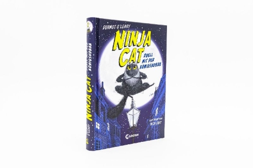 Buchcover und Innenansicht für das Buch: Toto the Ninja Cat and the great Snake Escape