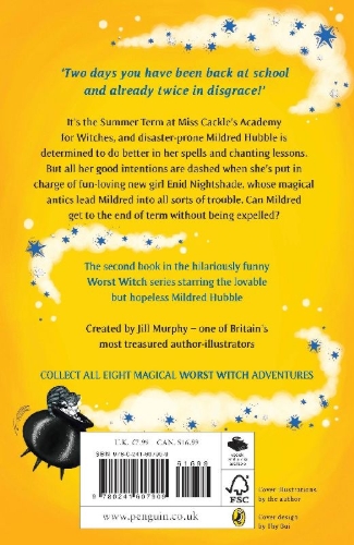 Buchcover und Innenansicht für das Buch: The Worst Witch Strikes Again