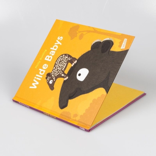 Buchcover und Innenansicht für das Buch: Wild about babies