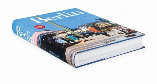 Buchcover und Innenansicht für das Buch: Berlin. Portrait of a City
