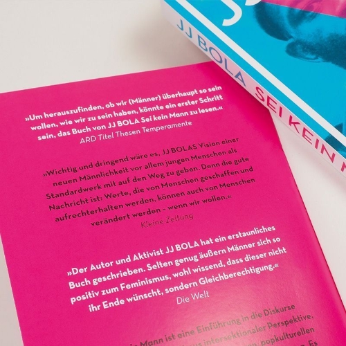 Buchcover und Innenansicht für das Buch: Mask Off: Masculinity Redefined