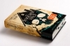 Buchcover und Innenansicht für das Buch: Near the Bone