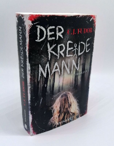 Buchcover und Innenansicht für das Buch: The Chalk Man