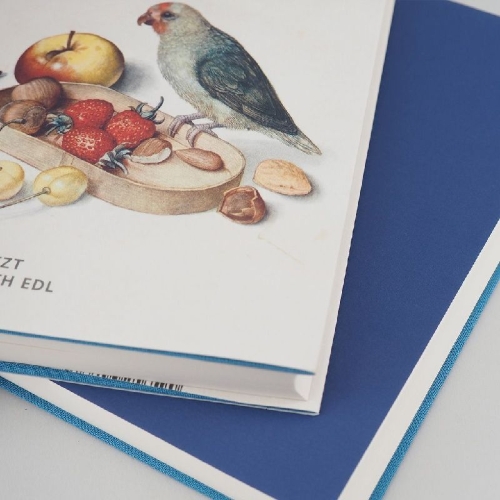 Buchcover und Innenansicht für das Buch: Trois contes