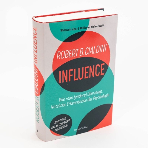 Buchcover und Innenansicht für das Buch: Influence. The Psychology of Persuasion