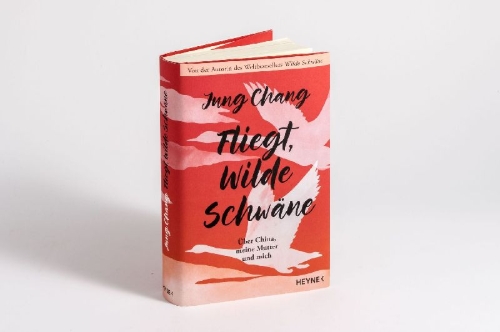 Buchcover und Innenansicht für das Buch: Fly, Wild Swans