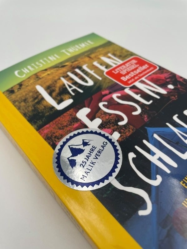 Buchcover und Innenansicht für das Buch: Laufen. Essen. Schlafen.