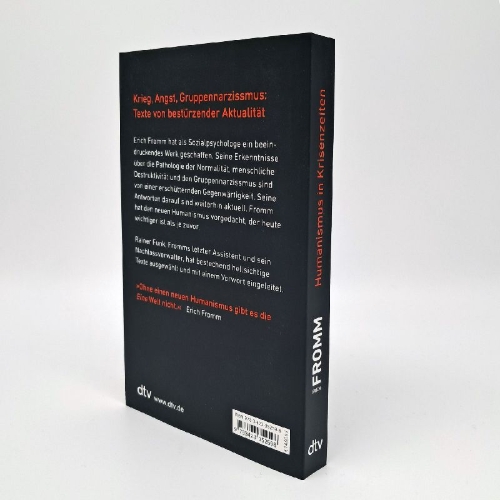 Buchcover und Innenansicht für das Buch: Humanismus in Krisenzeiten