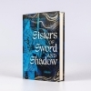 Buchcover und Innenansicht für das Buch: Sisters of Sword and Shadow