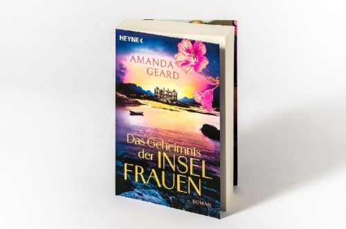 Buchcover und Innenansicht für das Buch: The Glass Key