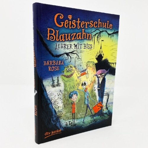 Buchcover und Innenansicht für das Buch: Geisterschule Blauzahn - Lehrer mit Biss
