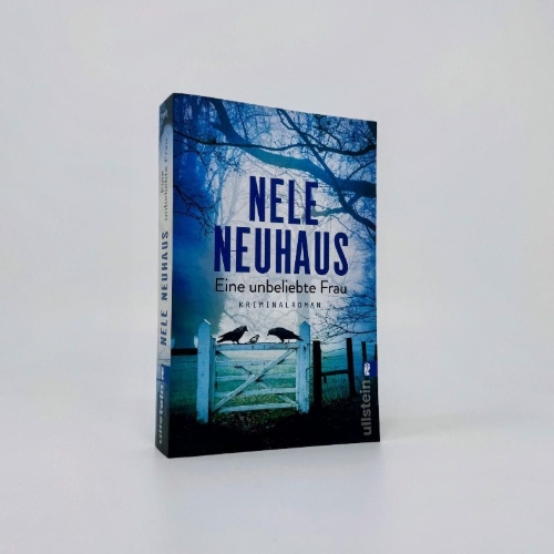Buchcover und Innenansicht für das Buch: Eine unbeliebte Frau