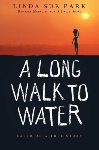 Buchcover und Innenansicht für das Buch: A Long Walk to Water