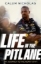 Buchcover und Innenansicht für das Buch: Life in the Pitlane