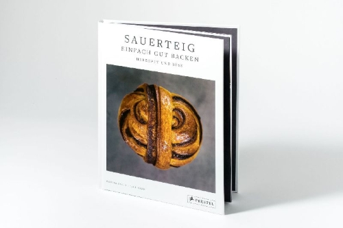 Buchcover und Innenansicht für das Buch: Sourdough: Savoury & Sweet