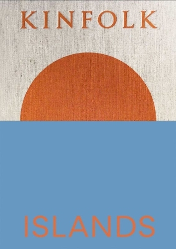 Buchcover und Innenansicht für das Buch: Kinfolk Islands